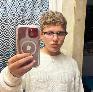 Meet your Posher, Derek